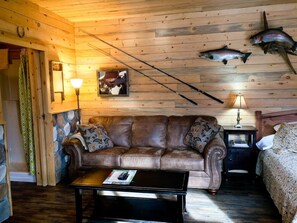 Executive-Ferienhütte, 1 King-Bett, Küche, Bergblick | Hochwertige Bettwaren, Bügeleisen/Bügelbrett, kostenloses WLAN