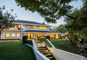 Front of property - evening/night - Sheppard Boutique Guesthouse (Mbombela)