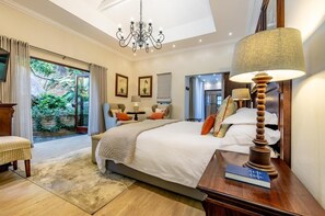 Garden Room | In-room safe, desk, blackout curtains, free WiFi - Sheppard Boutique Guesthouse (Mbombela)