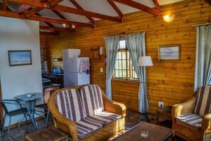 LCD TV, fireplace, DVD player - Stone Hill (Magaliesberg)