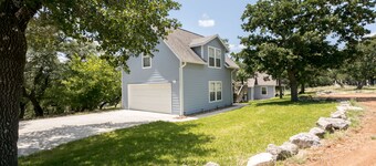 Elizabeth's Haus by the Creek-Treehouse