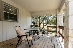 Porch - Circle D Guesthouse (Fredericksburg)