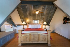 1 غرفة نوم وبديكورات فريدة لكل غرفة وطراز فريد لكل وحدة