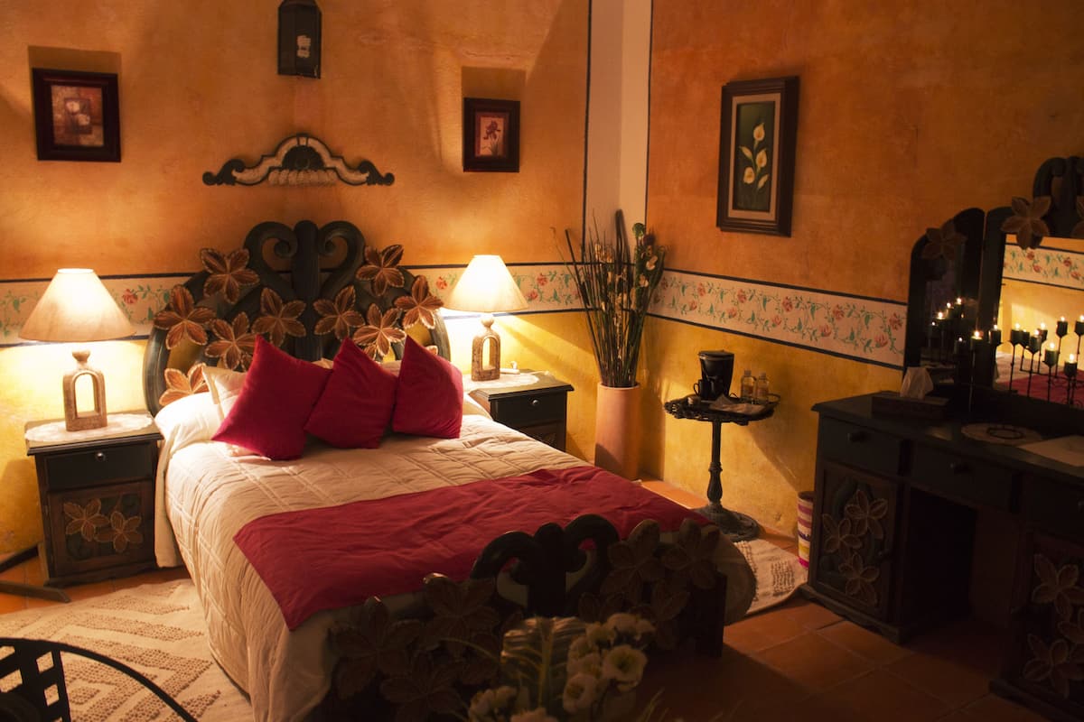 Standard Room, 1 Double Bed | Minibar, in-room safe, iron/ironing board, rollaway beds