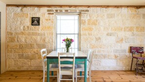 Basic Room, 2 Bedrooms (2H Rock Haus) | In-room dining - 2H Rock Haus (Fredericksburg)