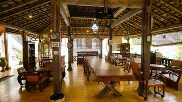 Coffee shop