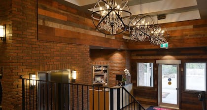 Pender Harbour Hotel