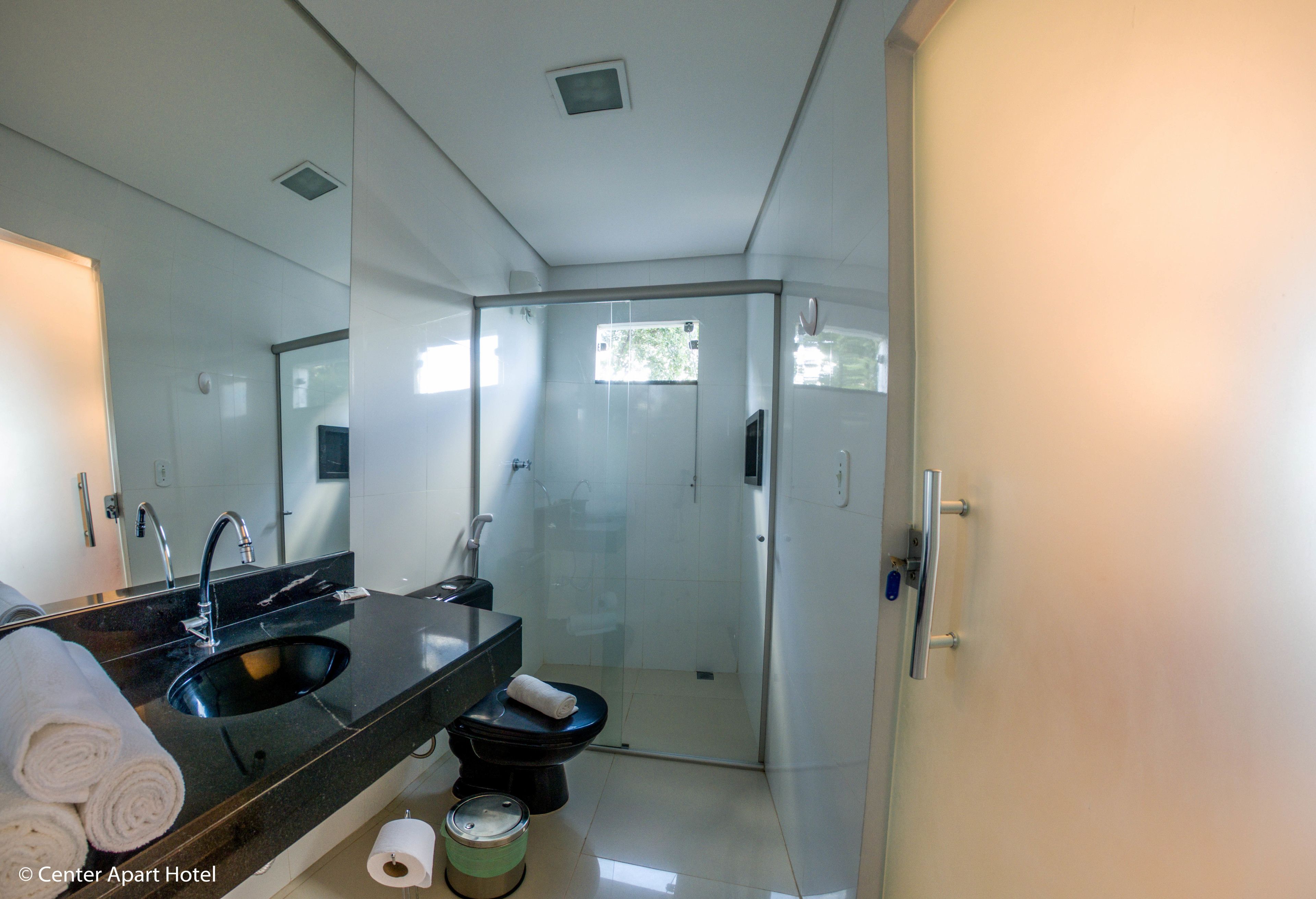 Deluxe Room | Minibar, blackout drapes, free WiFi