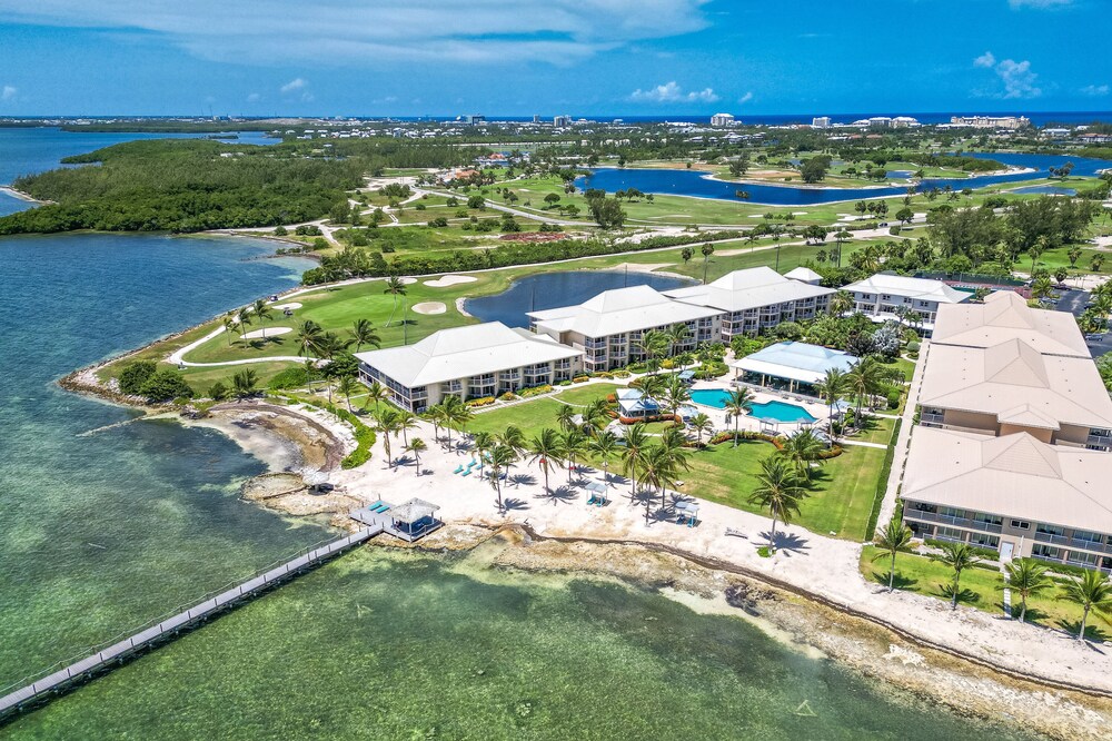 Grand Caymanian Resort