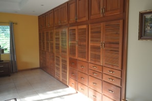 Deluxe Triple Room, Garden View