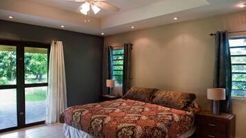 Maison Supérieure, 2 chambres, 2 salles de bains, vue jardin | Draps en coton égyptien, literie de qualité supérieure