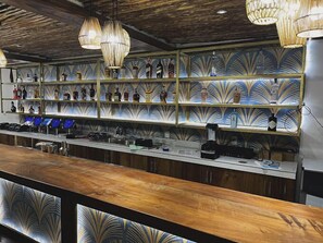 Bar (on property) - Spindrift Hotel (San Pedro)