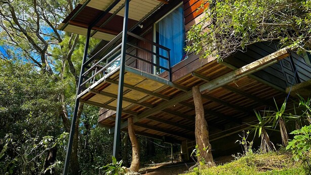 Panoramic Cabin | Balcony - Sleepers Sleep Cheaper Hostel (Monteverde)