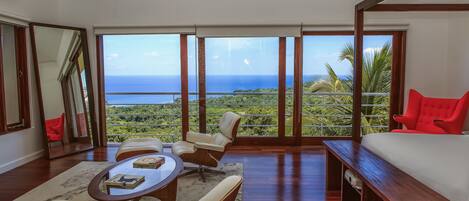 6 bedrooms, minibar, in-room safe, desk