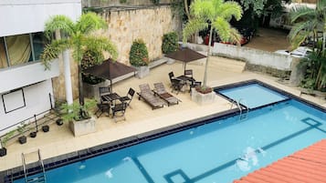 Outdoor pool, pool loungers