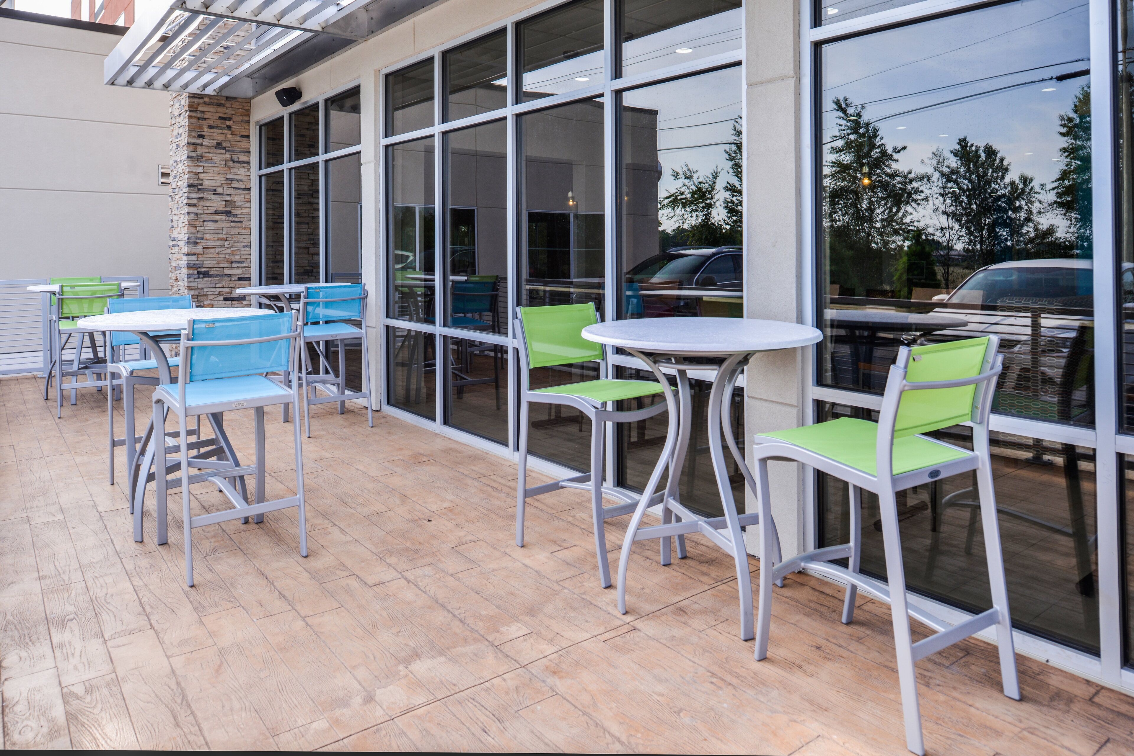 indoor pool, open 8 am to 10 pm, pool loungers