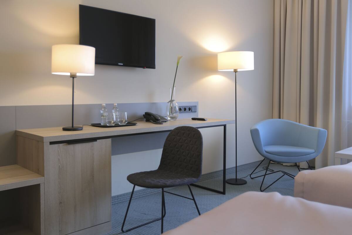 premium bedding, in-room safe, desk, blackout curtains