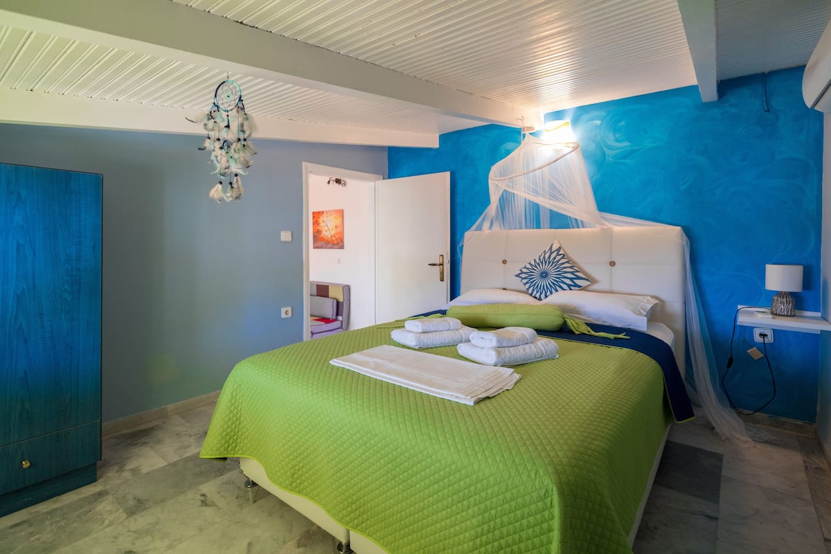 Standard Loft, Terrace | 1 bedroom, free WiFi, bed sheets