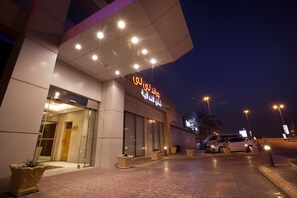 Exterior - Grand Lily Hotel Suites (Al-Hofuf)