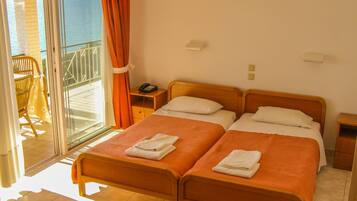 Coffres-forts dans les chambres, bureau, fer et planche Ă repasser