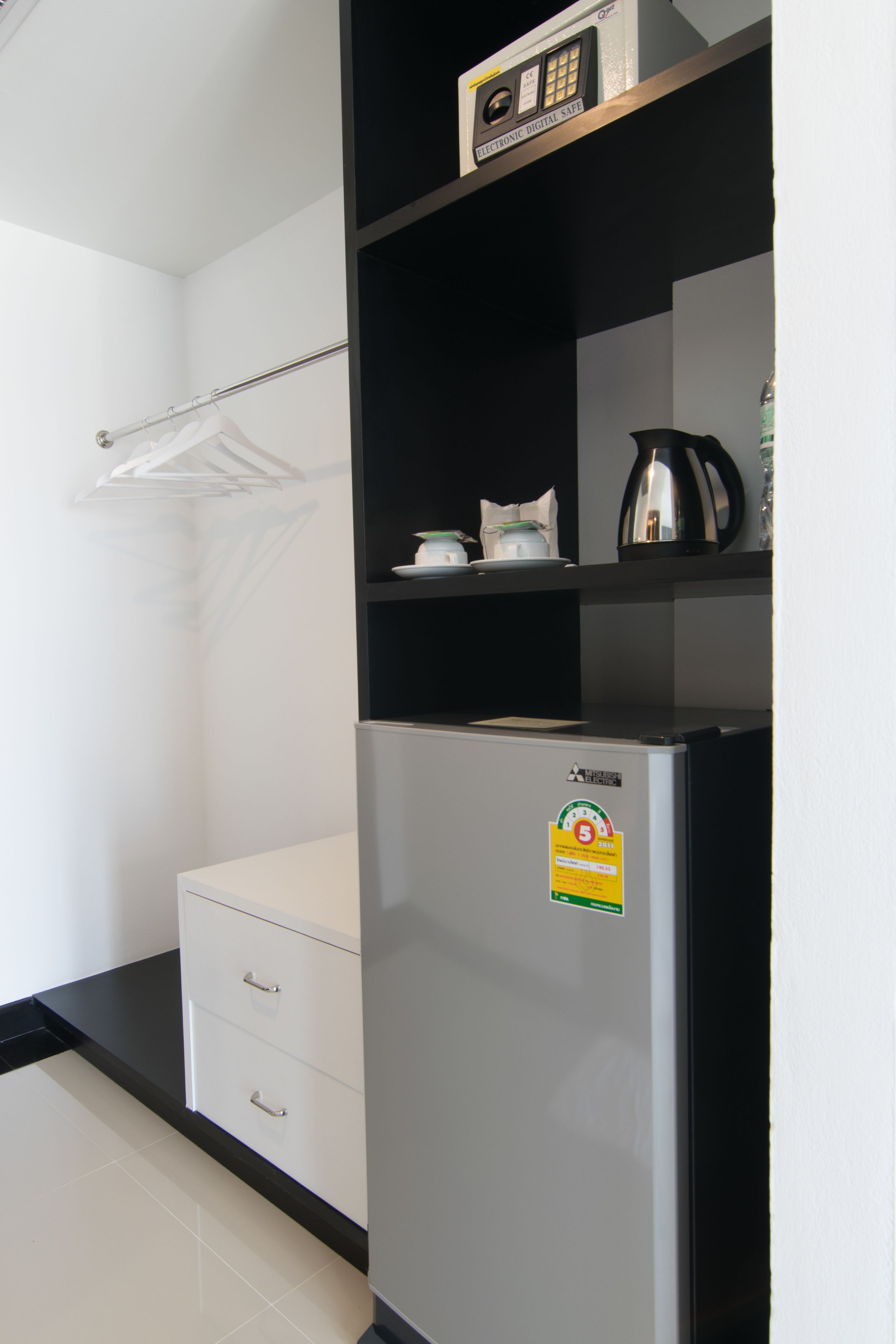 deluxe double room or twin room | mini fridge