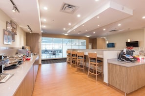 Free daily buffet breakfast
