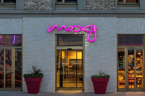 Moxy London Excel