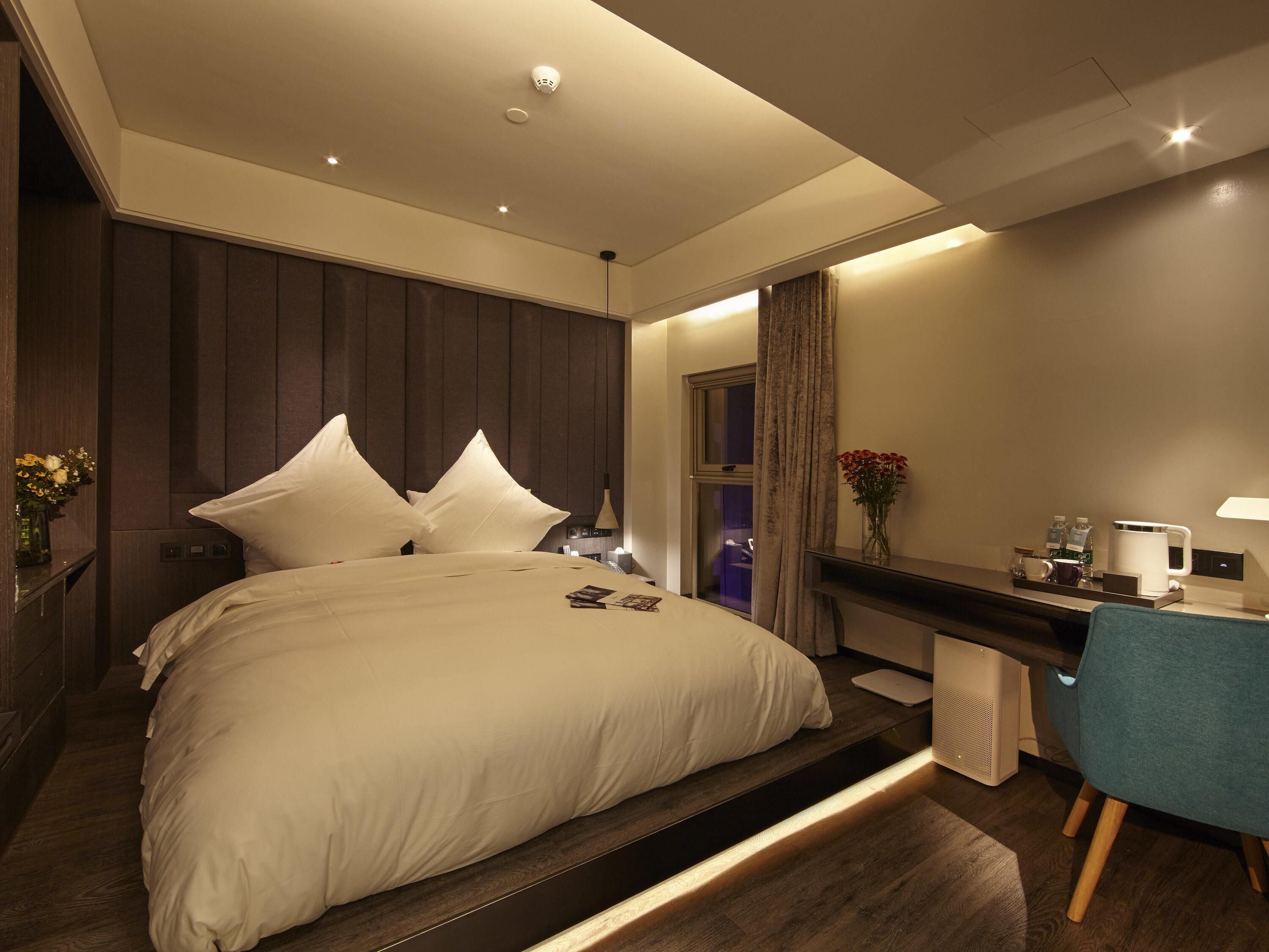 Standaard kamer, 1 kingsize bed | Een bureau, babybedden (toeslag), gratis wifi, een wekker