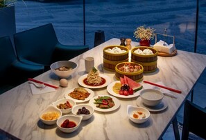 Desayuno buffet (con cargo) 