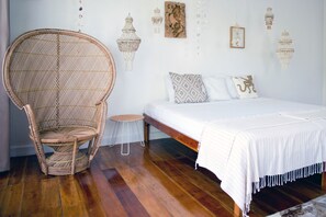 Deluxe Double Room | In-room safe, individually decorated, individually furnished