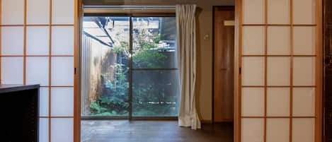 Aki House | Garden view