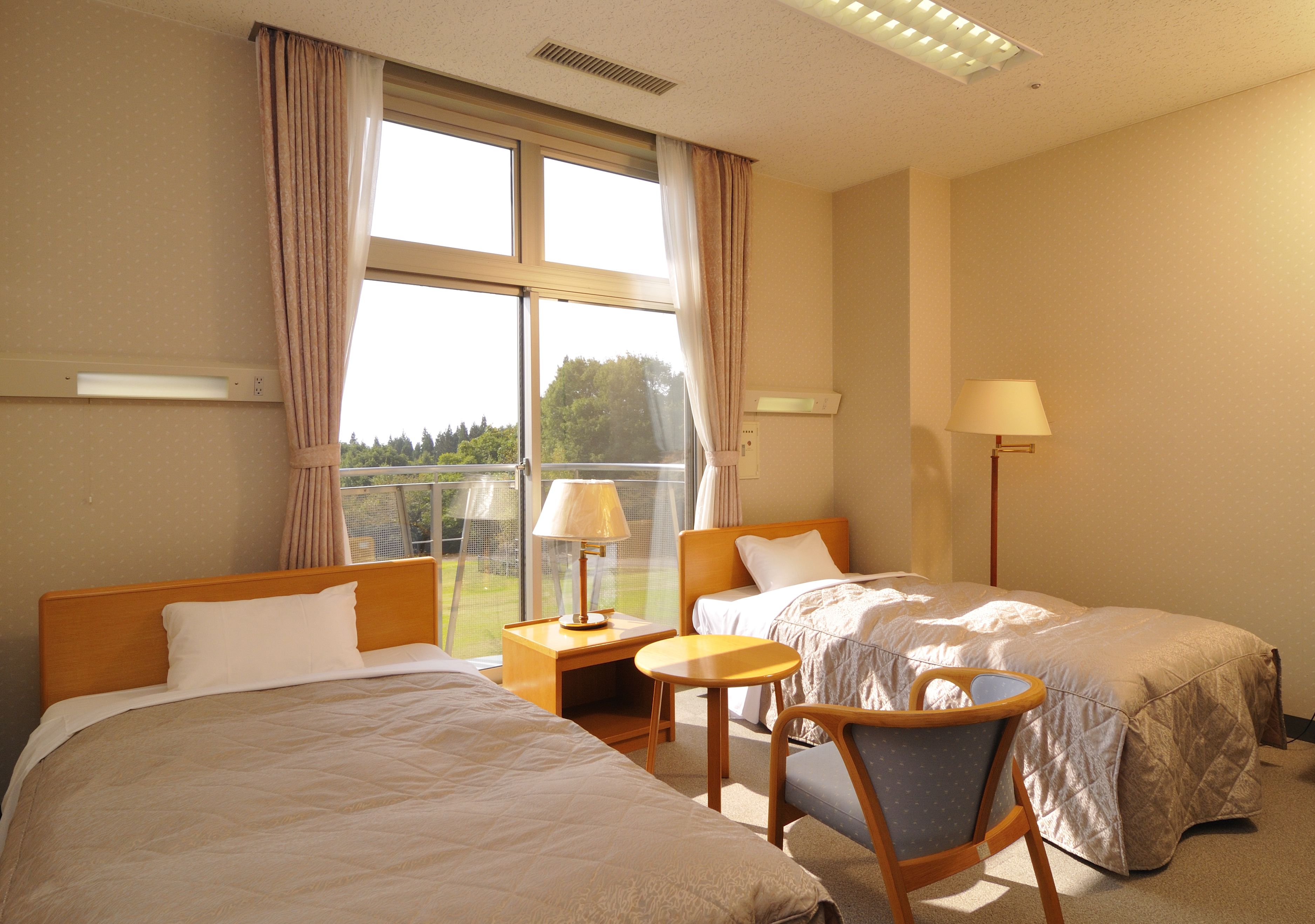 Phòng (with Private Toilet) | Két bảo mật tại phòng 