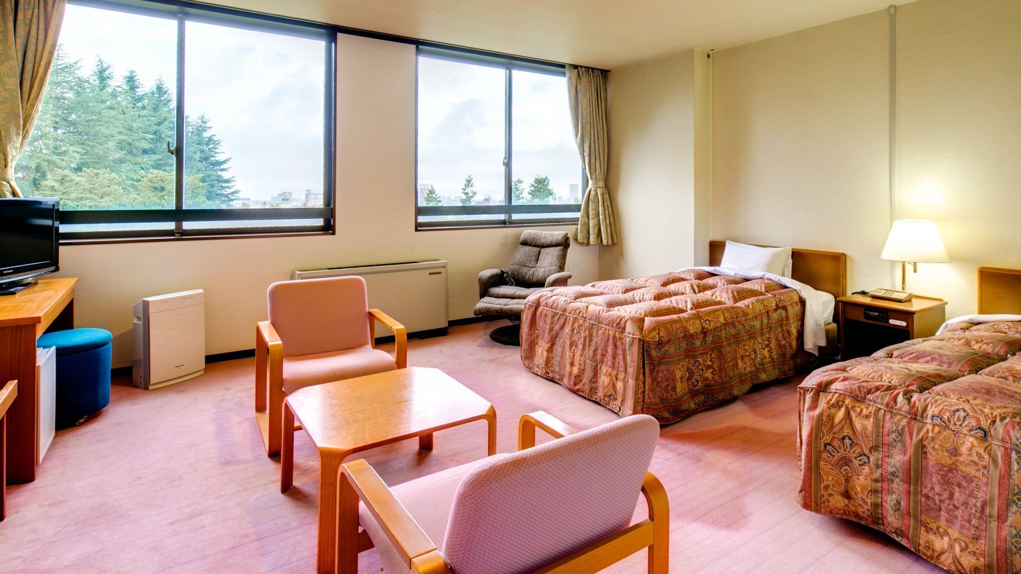 Wifi gratis y ropa de cama