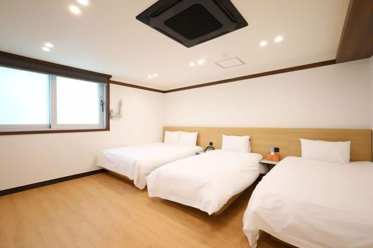 Insonorización, wifi gratis y ropa de cama