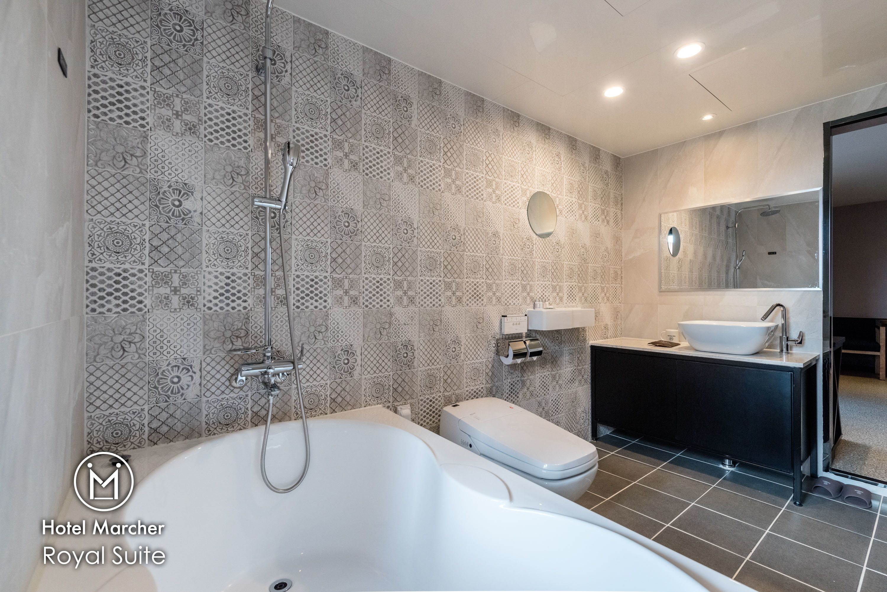 royal suite | bathroom | hair dryer, bathrobes, bidet, towels