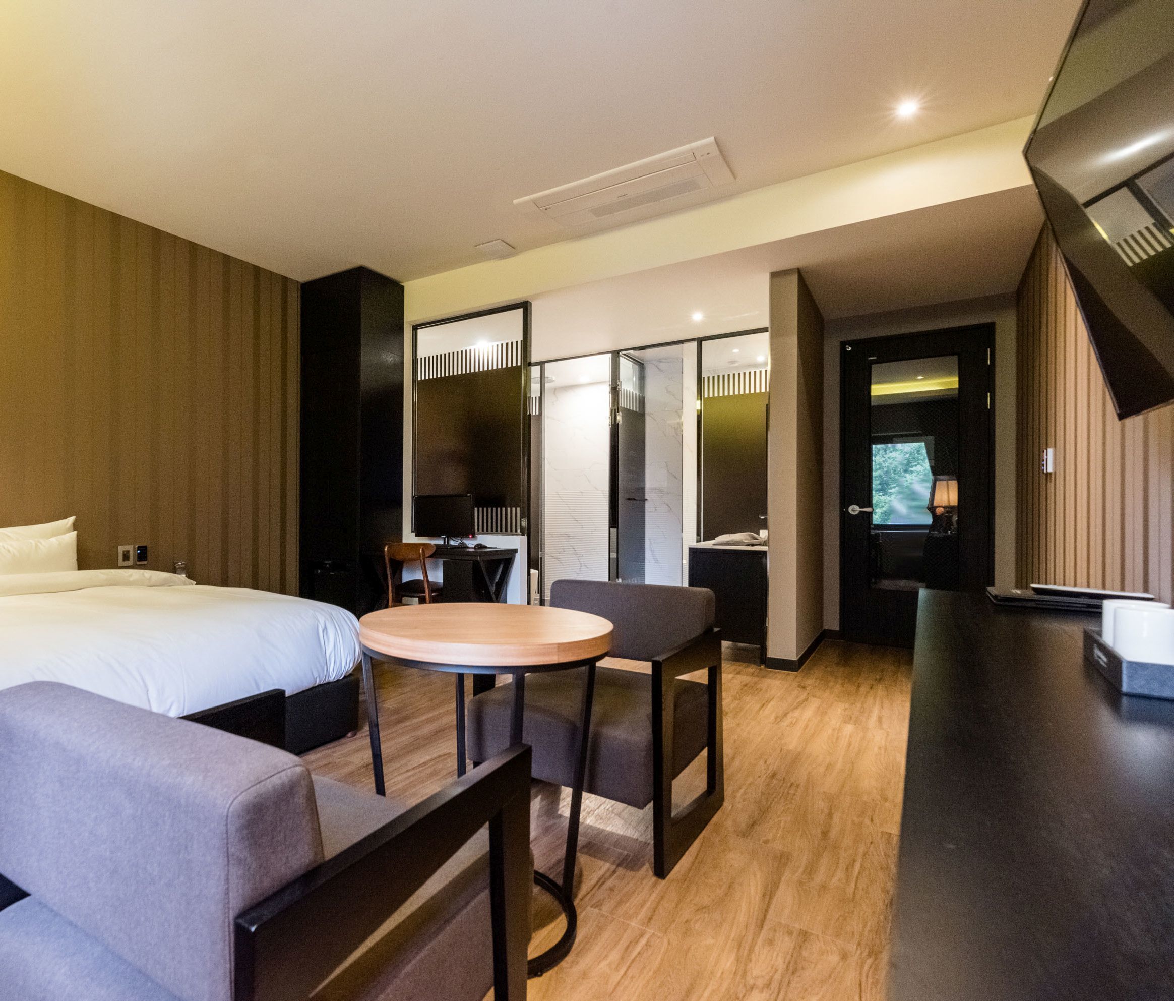 Premium Suite