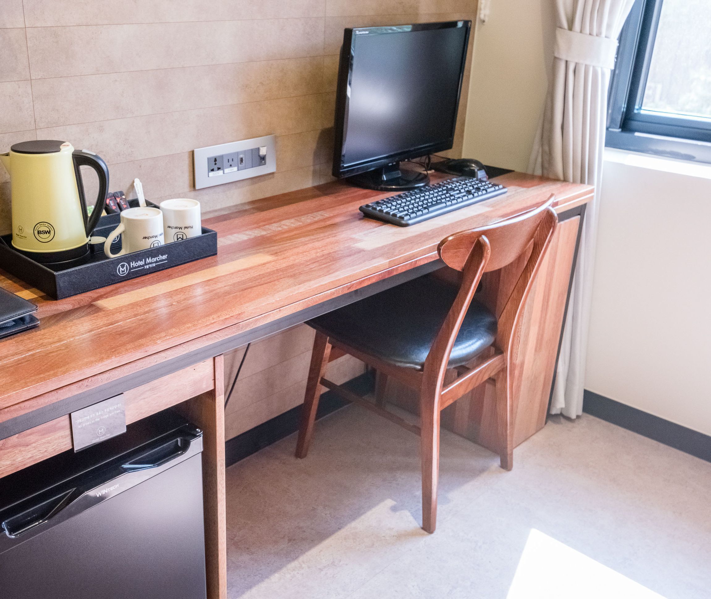 in-room business centre