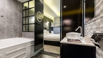 Familienzimmer | Badezimmer