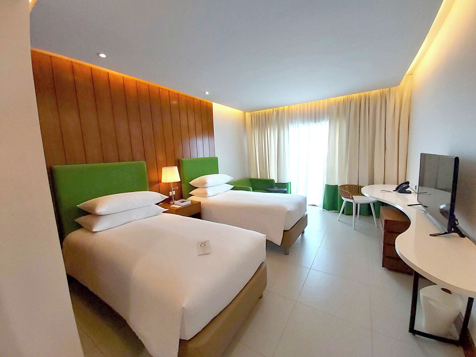 Minibar, in-room safe, desk, free WiFi