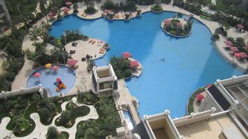 Indoor pool, outdoor pool