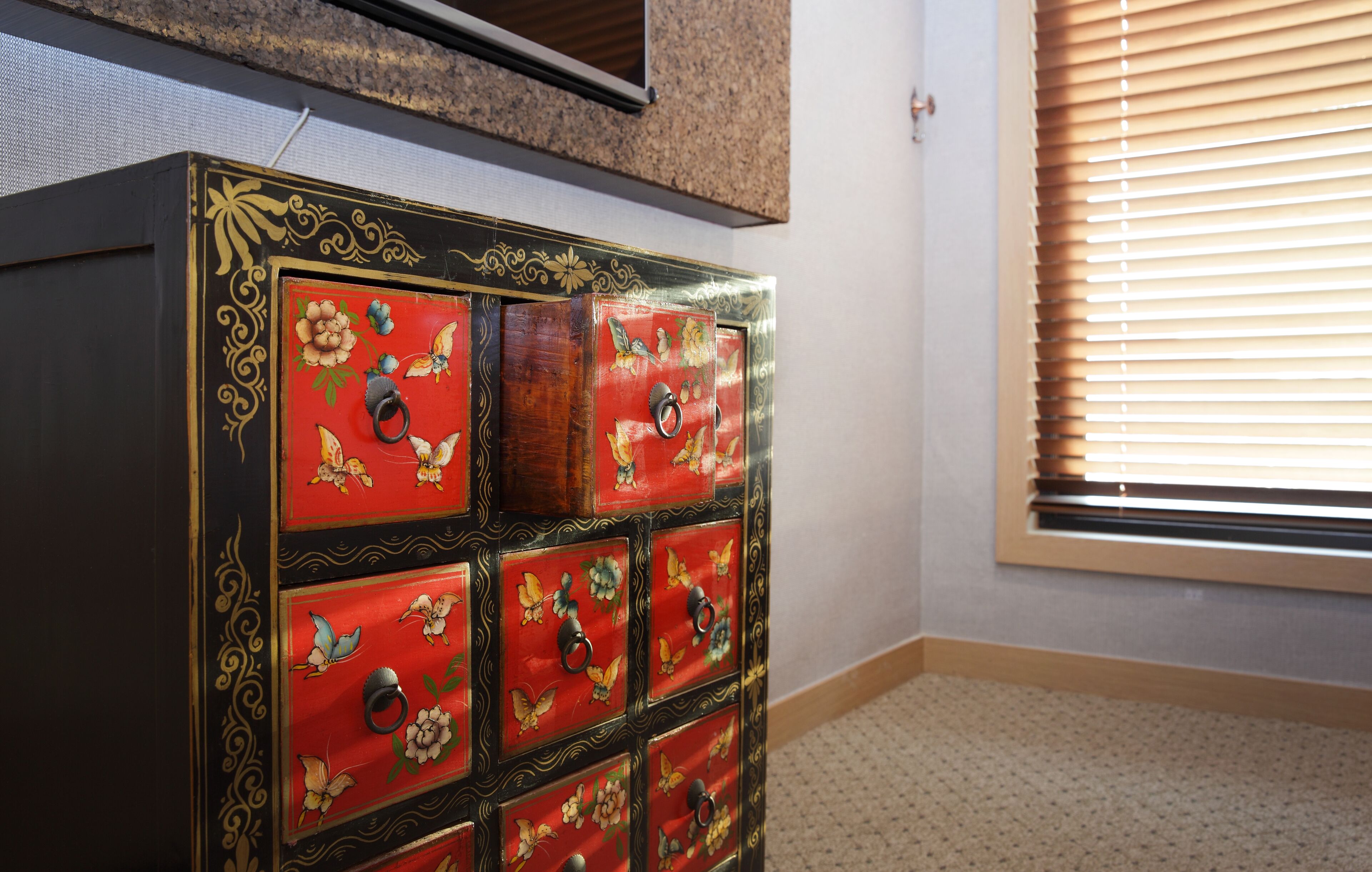 royal suite | minibar, in-room safe, free wifi, bed sheets