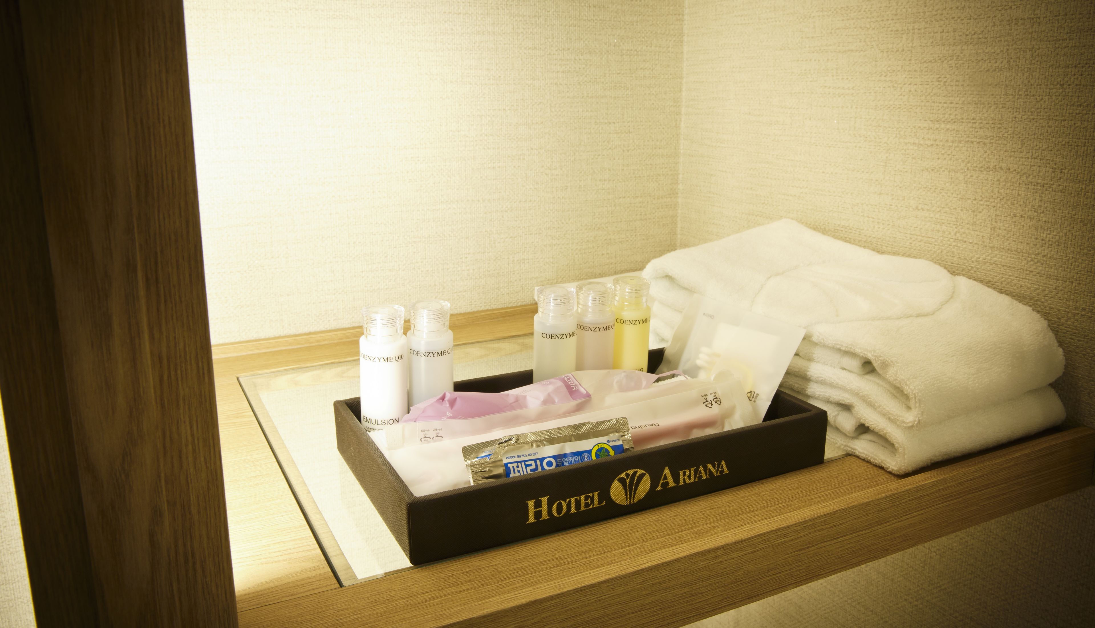 shower, free toiletries, hair dryer, bathrobes