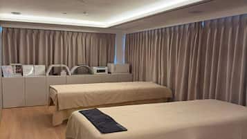 Massage dans la chambre