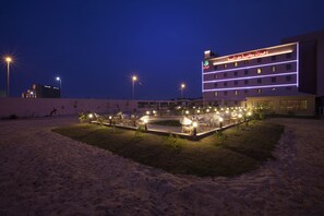 BBQ/picnic area - Palms Lily Hotel Suites (Al-Hofuf)