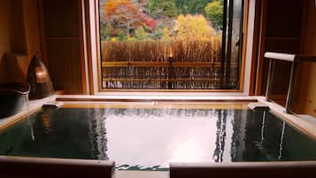 Japanese Western Style Twin Room, Open Air Bath | 1 bedroom, premium bedding, minibar, in-room safe
