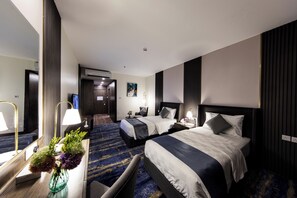 Minibar, coffres-forts dans les chambres, bureau, chambres insonorisées