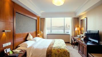 Minibar, in-room safe, desk, blackout curtains