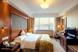 Minibar, in-room safe, desk, blackout drapes - Yantai Golden Gulf Hotel (Yantai)