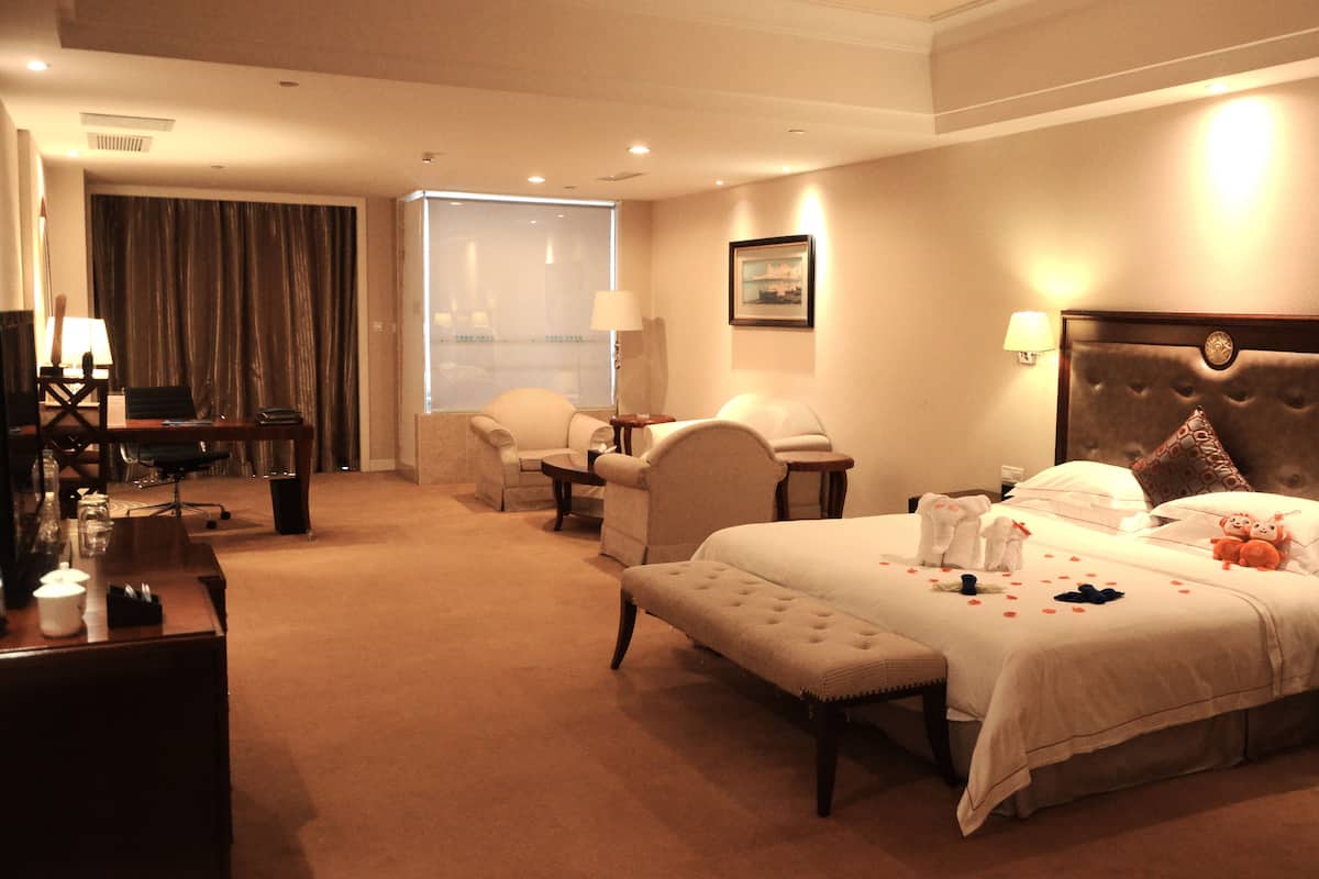 Minibar, in-room safe, desk, blackout curtains
