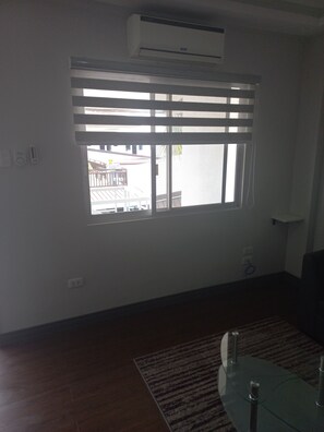 Studio | Living area